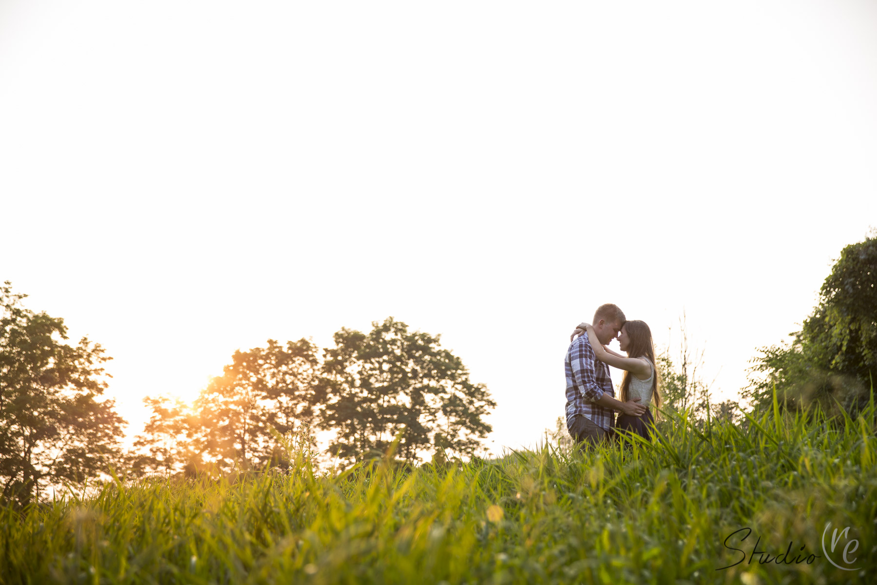 b&g_engagement_photography_waukesha_lapham_peak_09