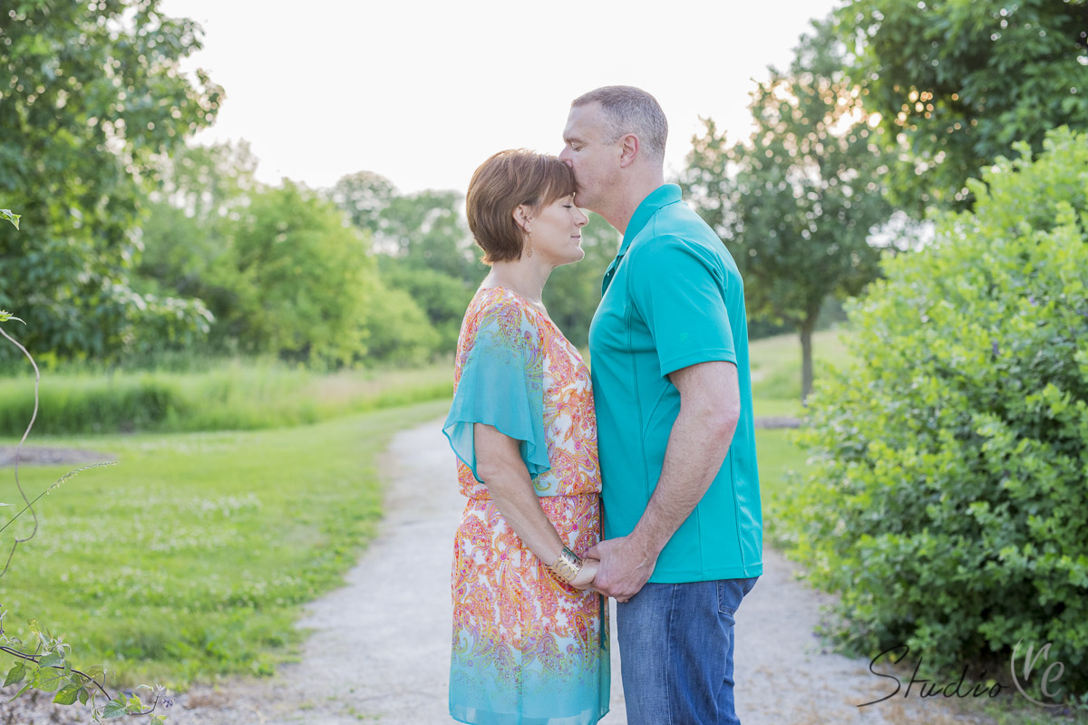 engagement-photography-hartland-wi-lisbon-community-park-011