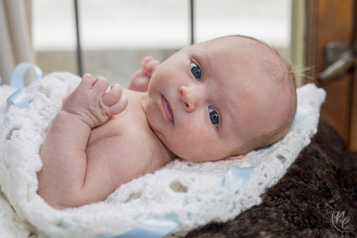 In-home posed studio and lifestyle newborn photograhy-Studio re-005