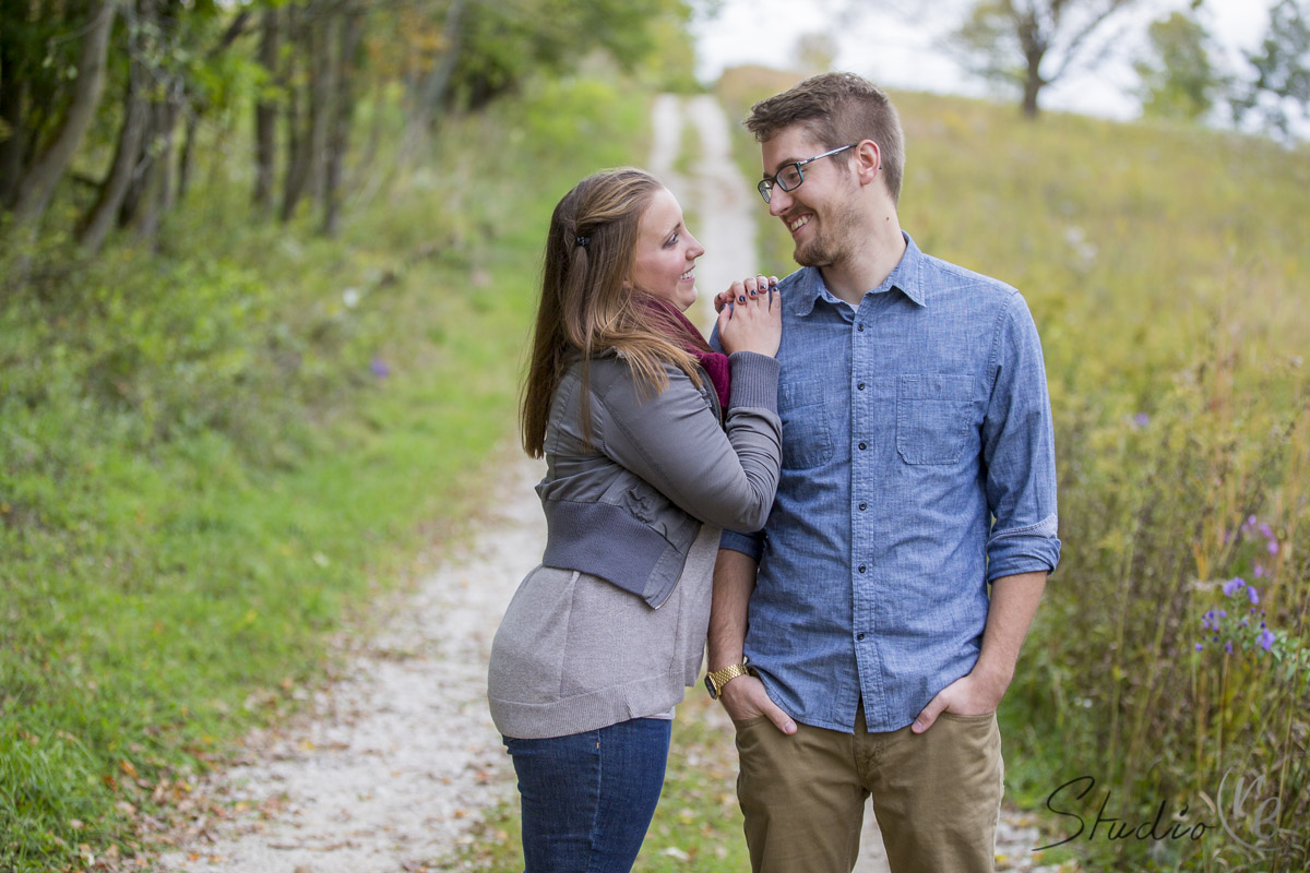 Beautiful-Outdoor-Fall-Engagement-Session-Retzer-Nature-Center-Waukesha-WI-017