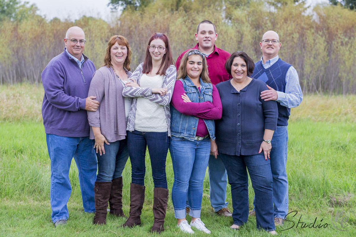 Brookfield Outdoor On Location Family Portrait Photos, Wagner Park, Brookfield,WI-013